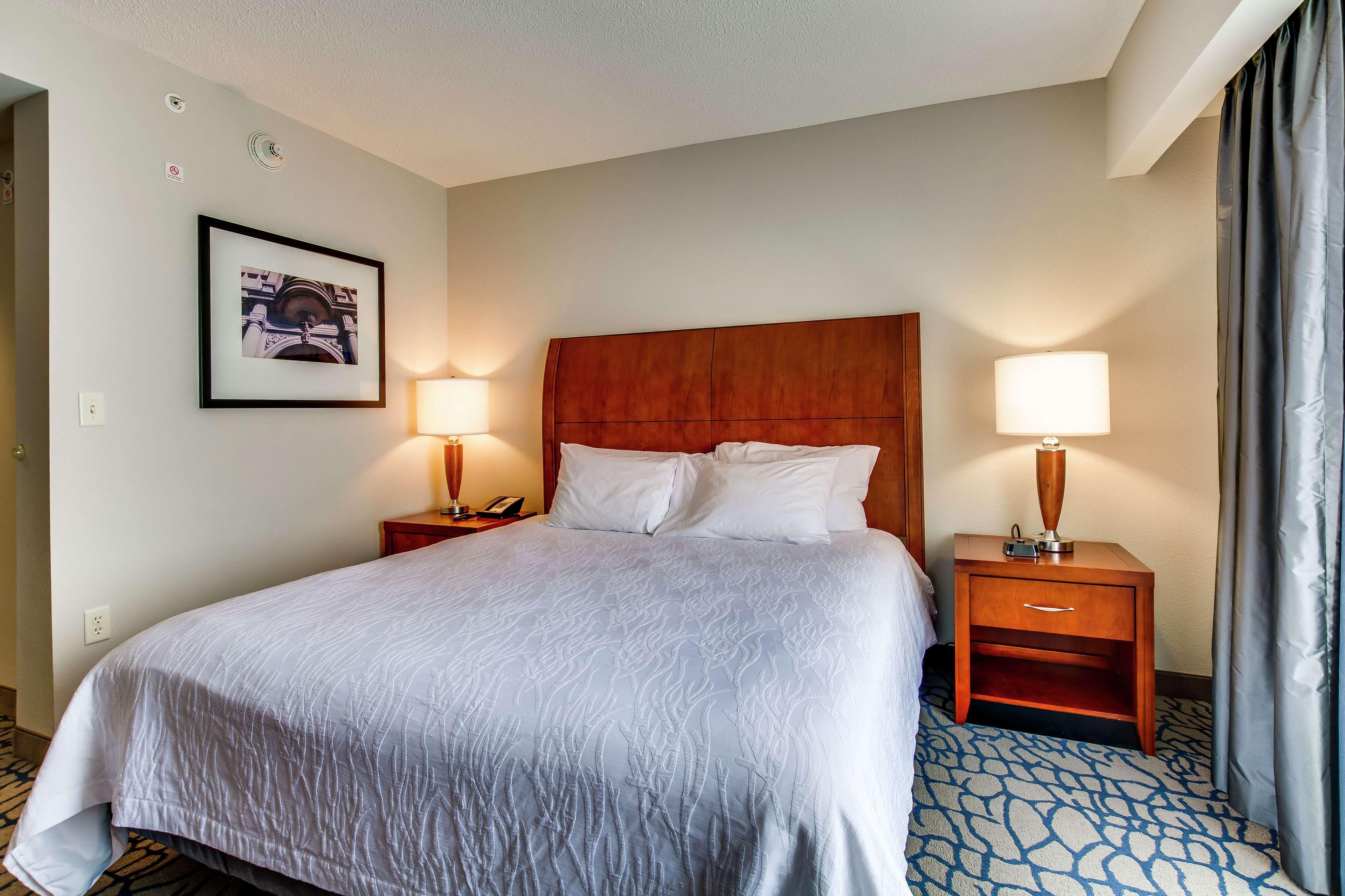 Hilton Garden Inn Louisville-Northeast Экстерьер фото