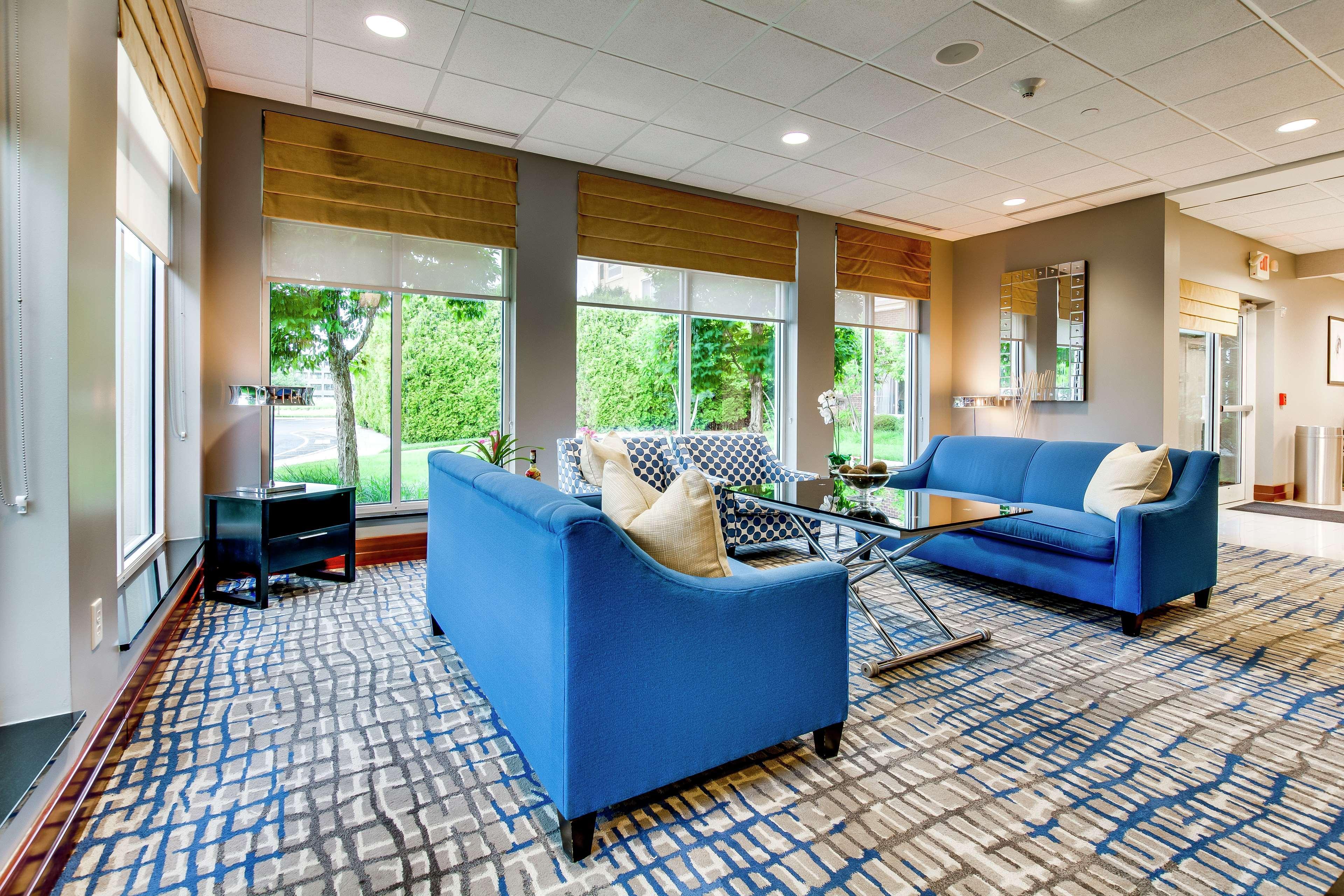 Hilton Garden Inn Louisville-Northeast Экстерьер фото
