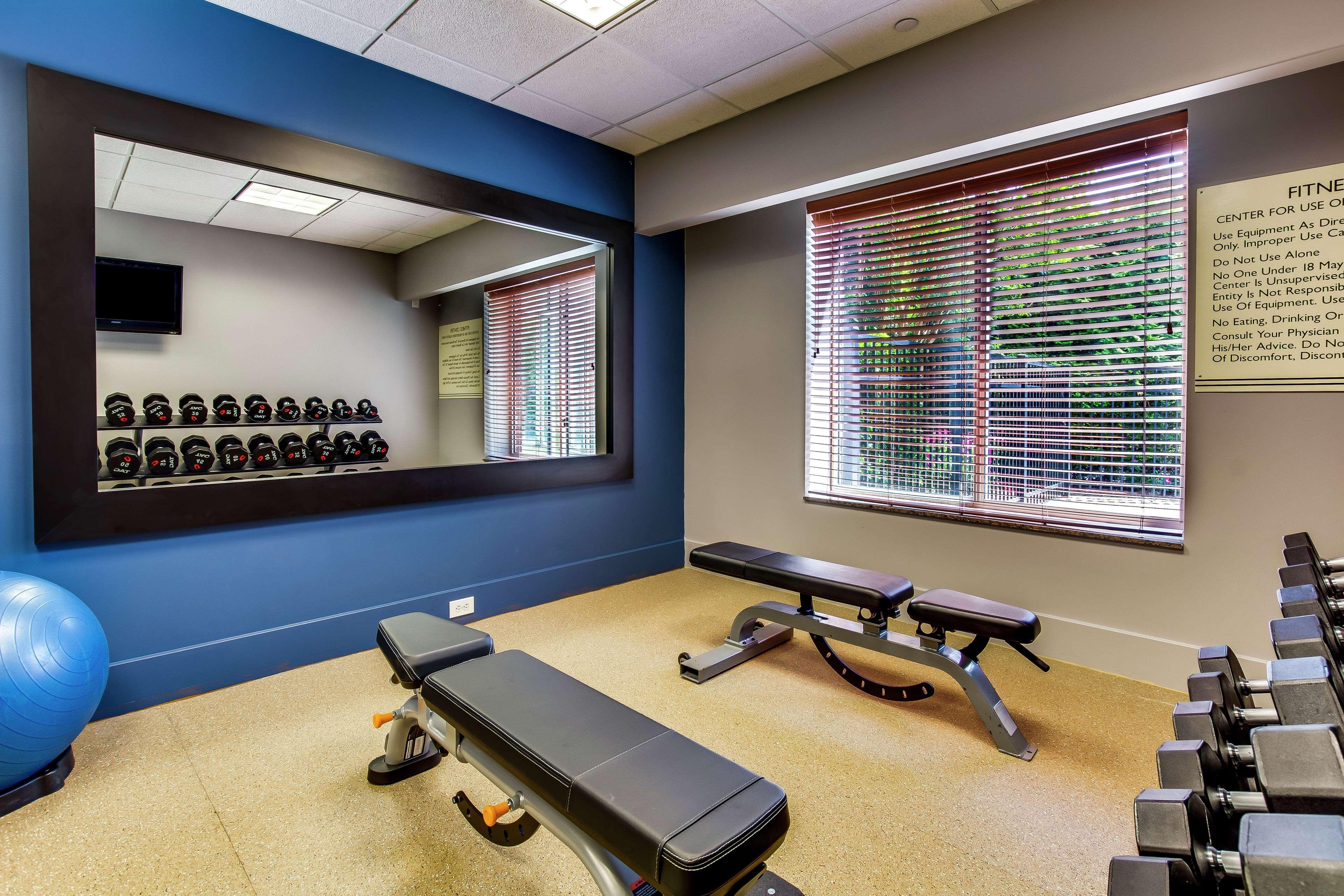 Hilton Garden Inn Louisville-Northeast Экстерьер фото