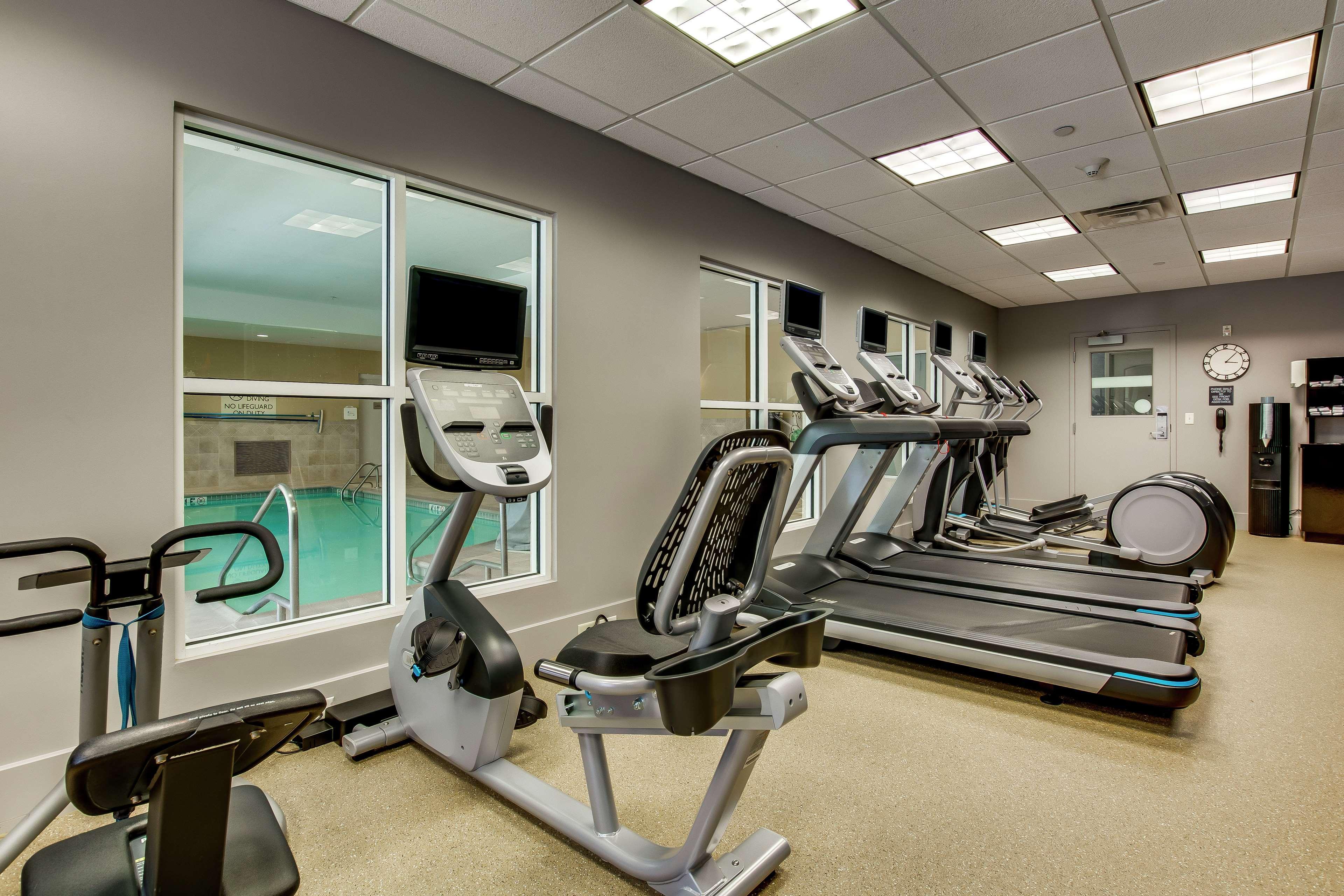 Hilton Garden Inn Louisville-Northeast Экстерьер фото