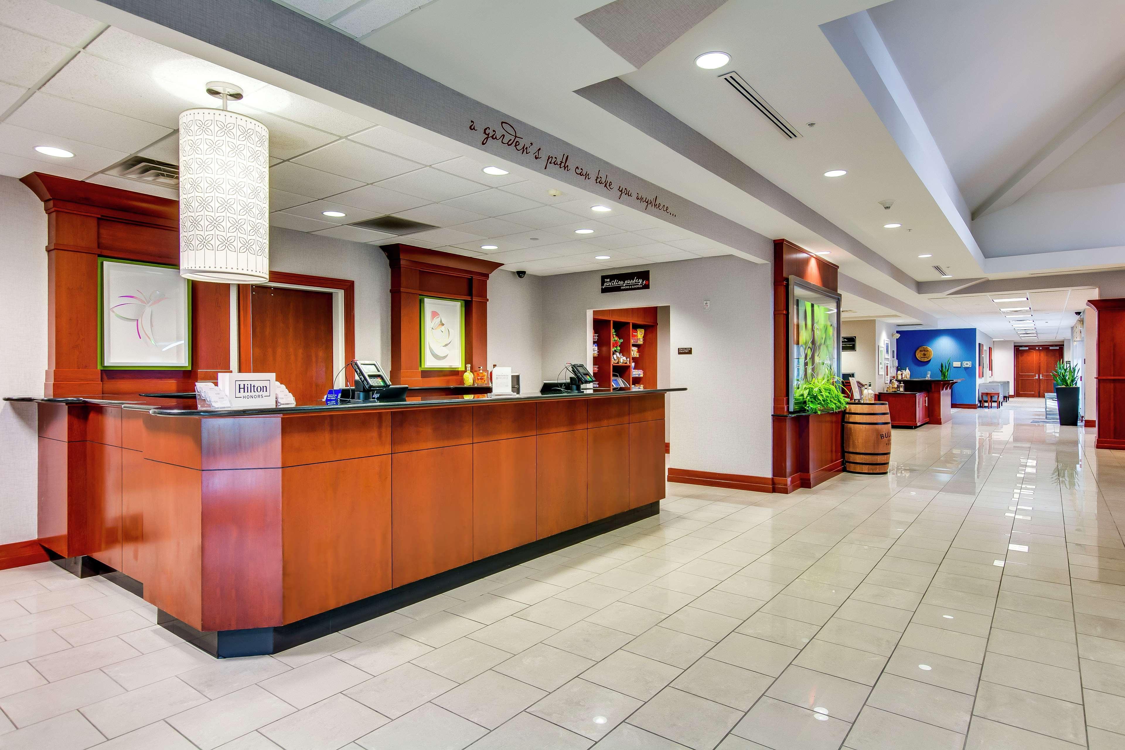 Hilton Garden Inn Louisville-Northeast Экстерьер фото
