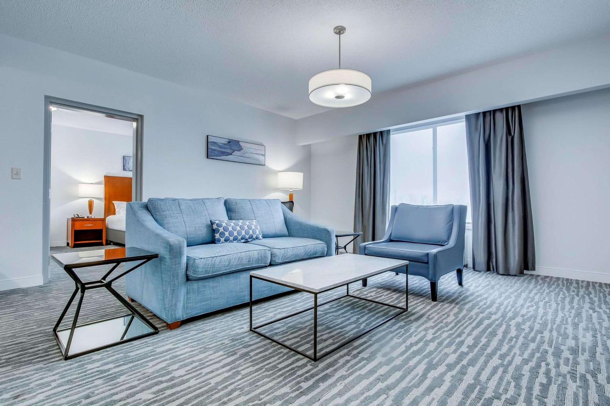 Hilton Garden Inn Louisville-Northeast Экстерьер фото
