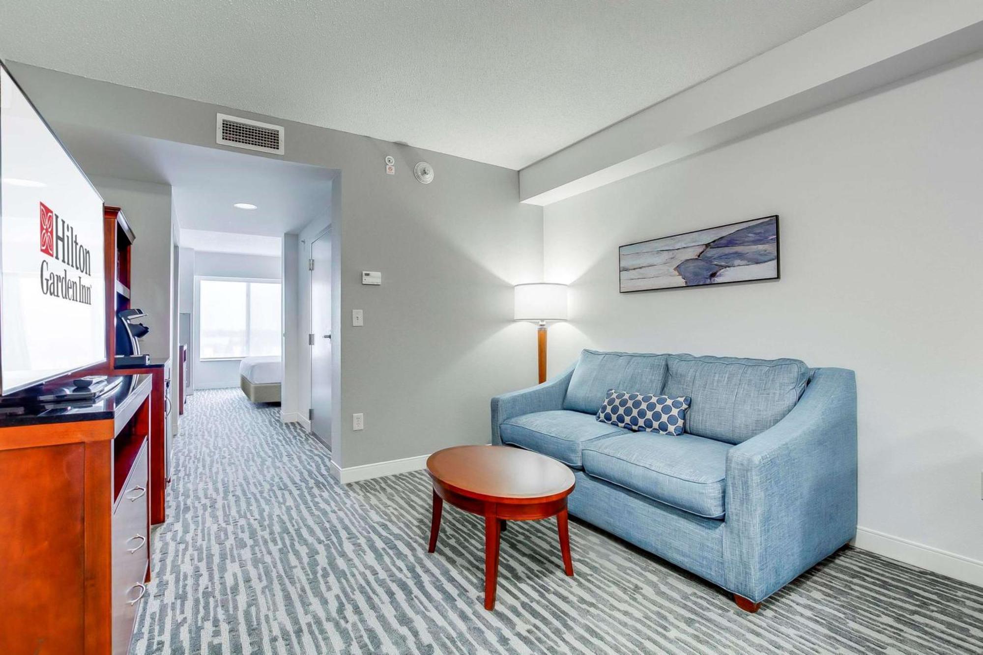 Hilton Garden Inn Louisville-Northeast Экстерьер фото