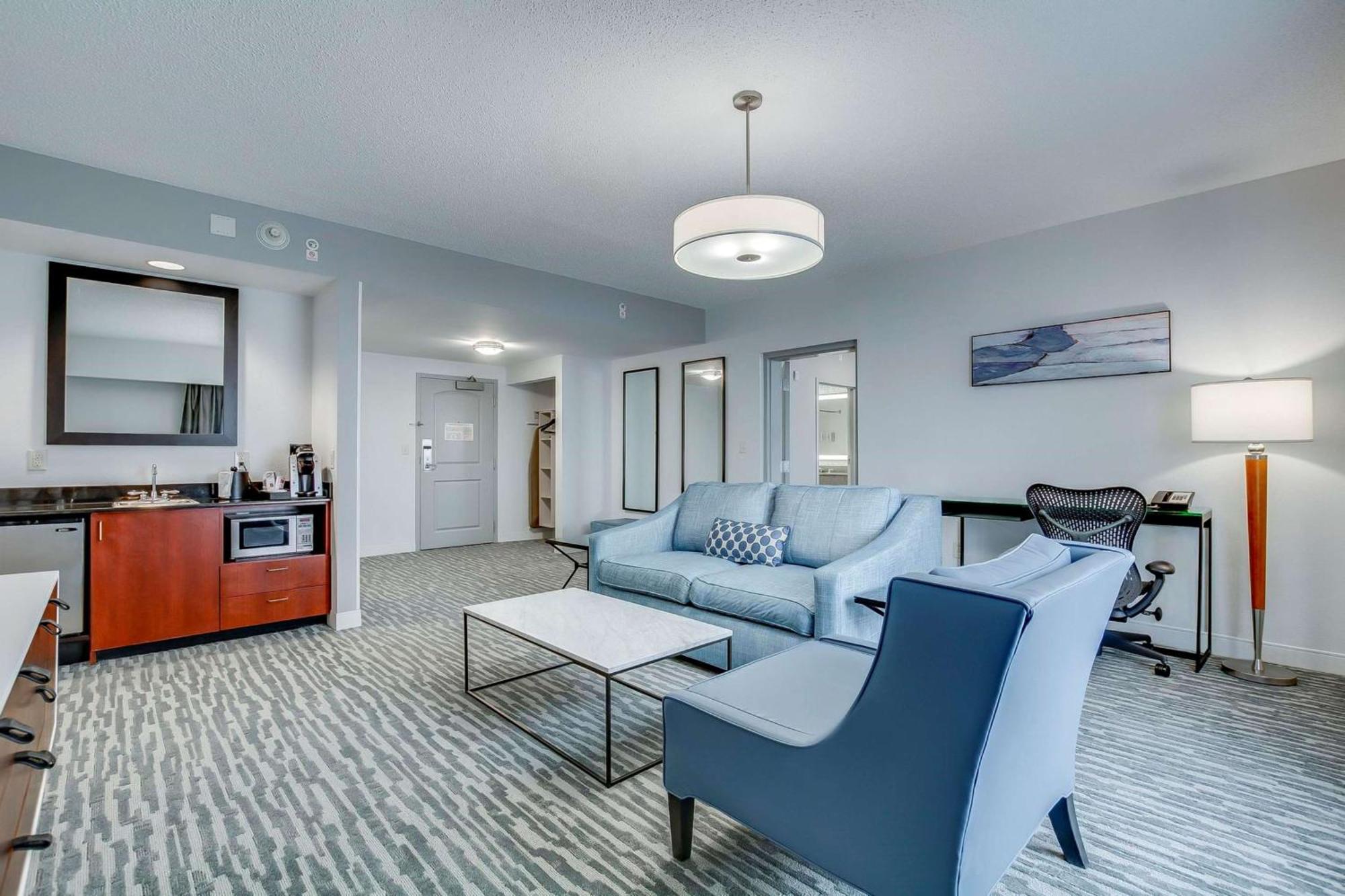 Hilton Garden Inn Louisville-Northeast Экстерьер фото