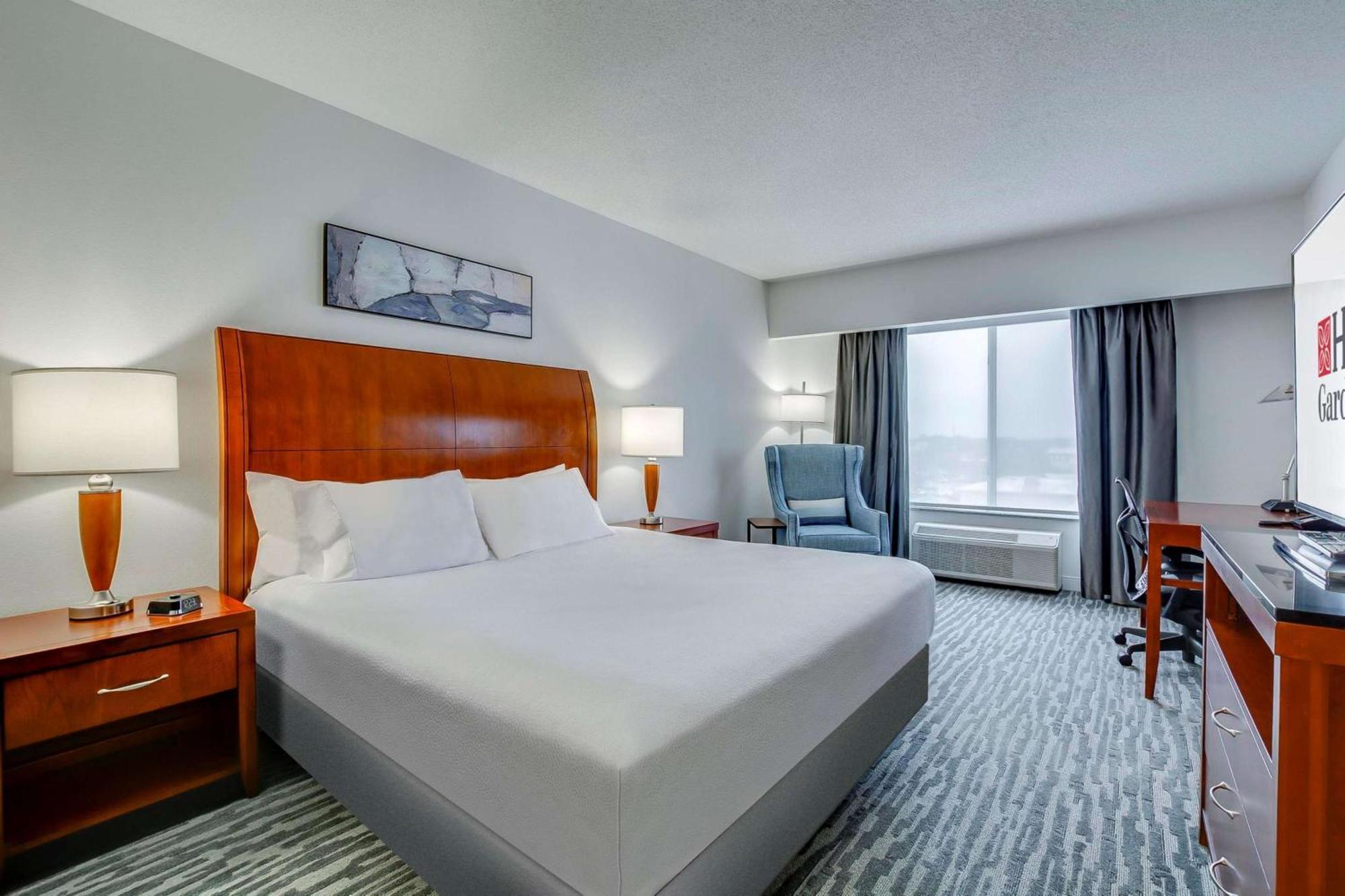 Hilton Garden Inn Louisville-Northeast Экстерьер фото