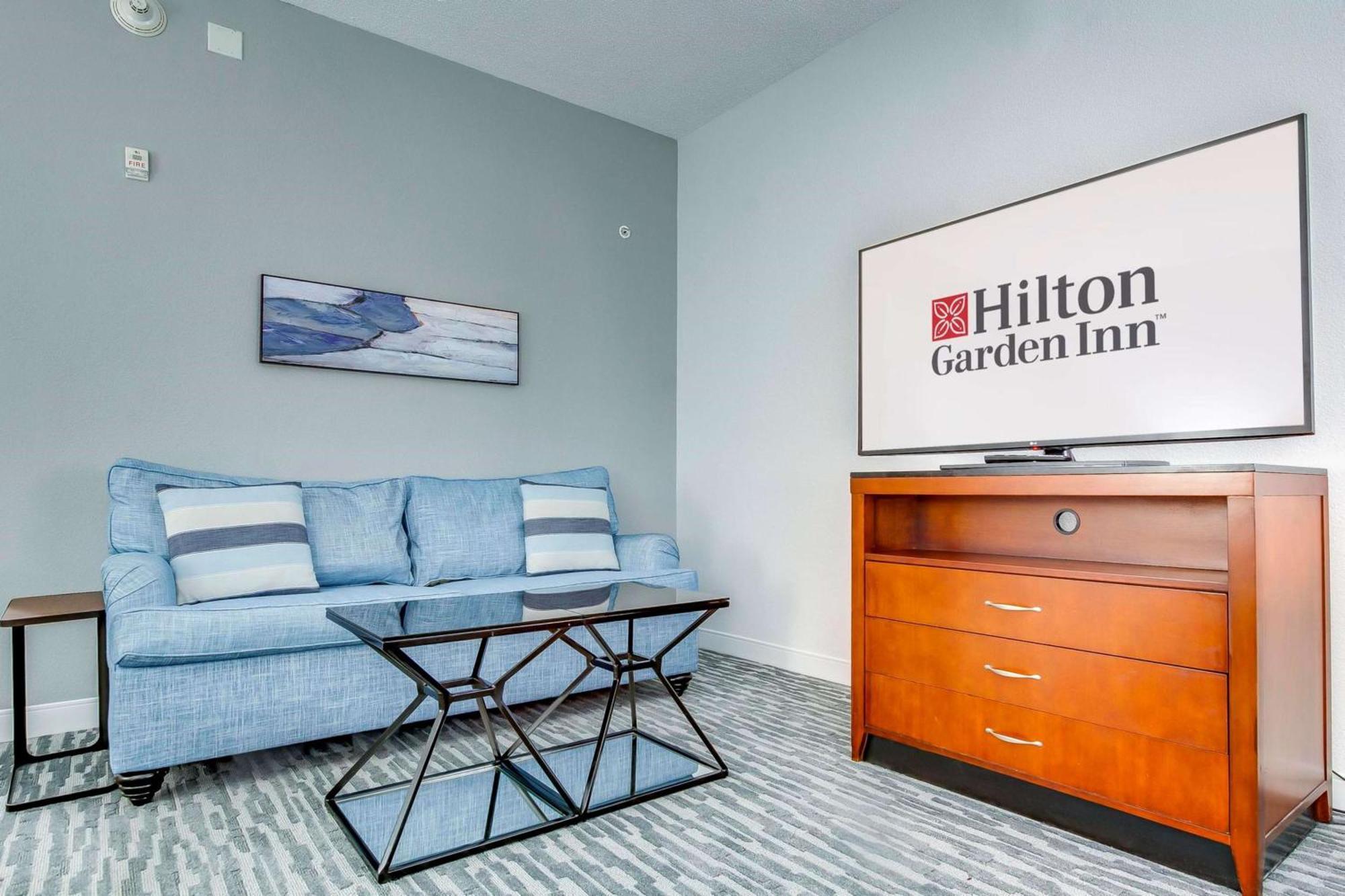 Hilton Garden Inn Louisville-Northeast Экстерьер фото