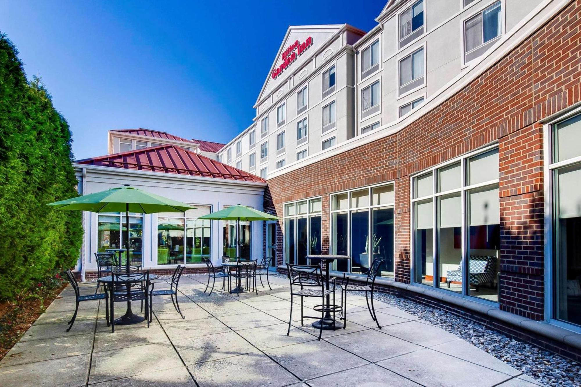 Hilton Garden Inn Louisville-Northeast Экстерьер фото